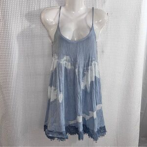 Lulu's Light Blue Tie-Dye Spaghetti Strap Dress with Lace Trim size XS
